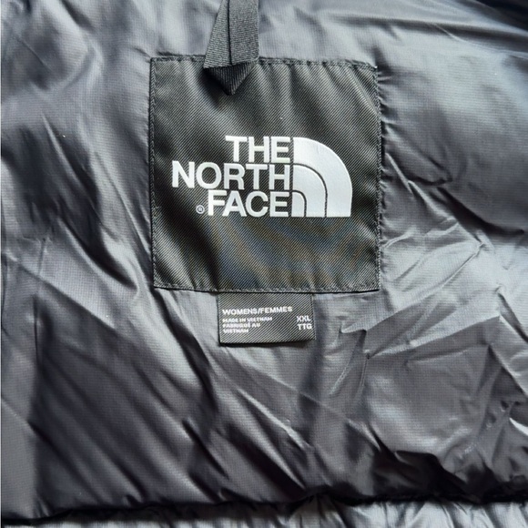The North Face Women's Black and Lavender Puffer Jacket - Picture 8 of 12